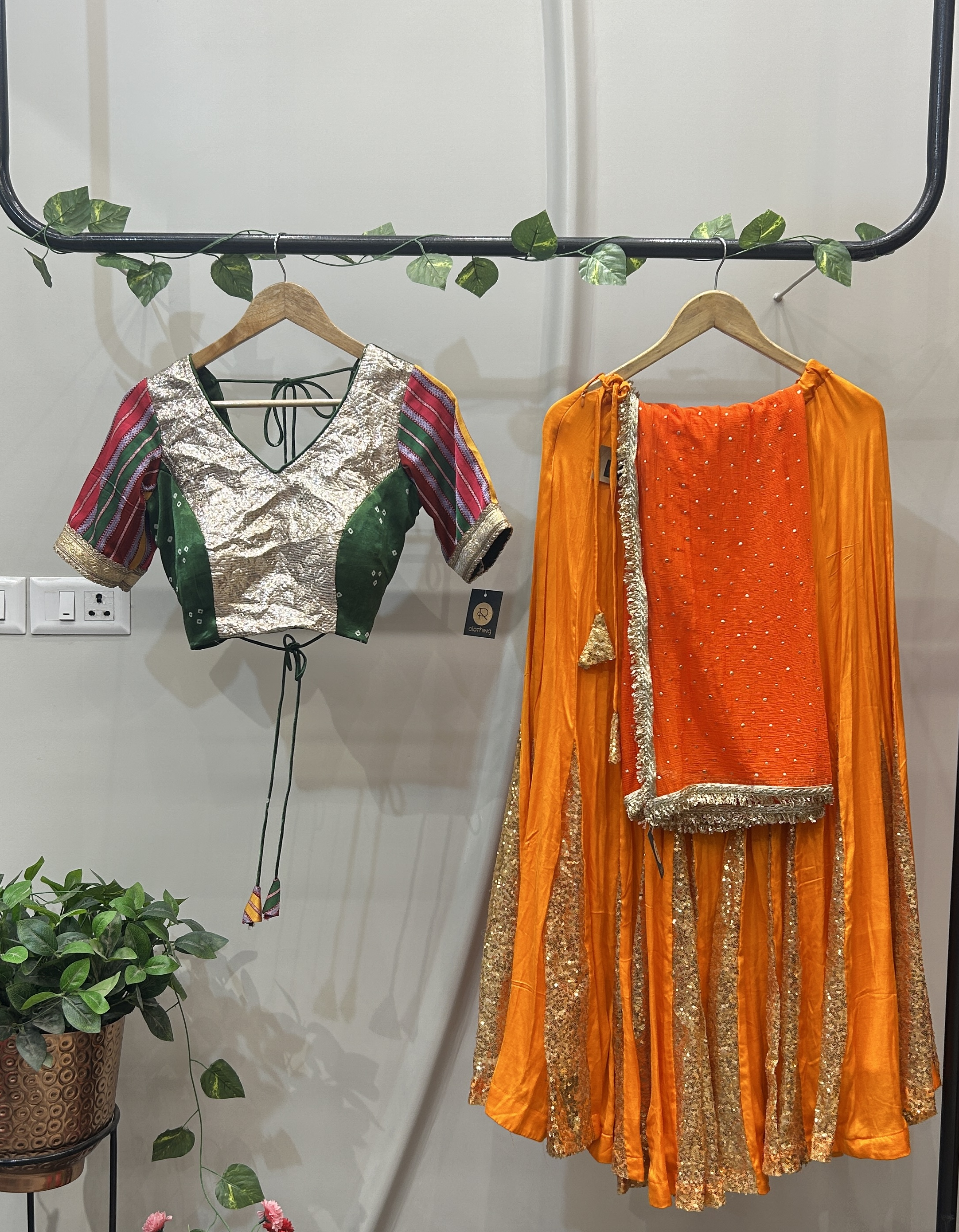 ORANGE